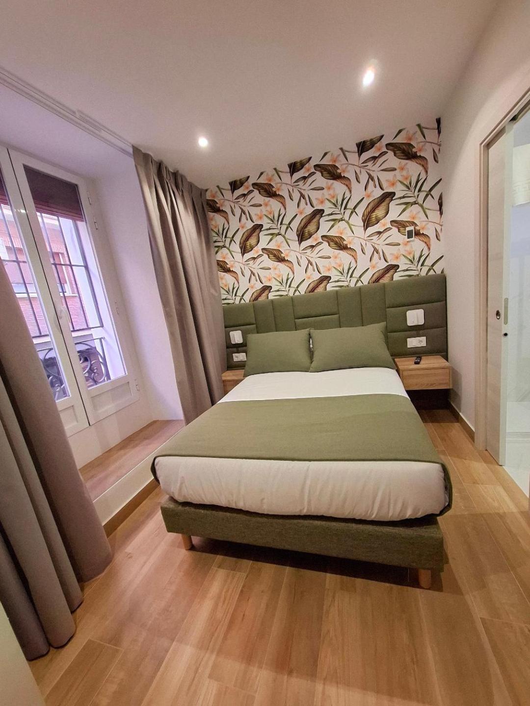 Hostal San Blas Madrid Exterior foto
